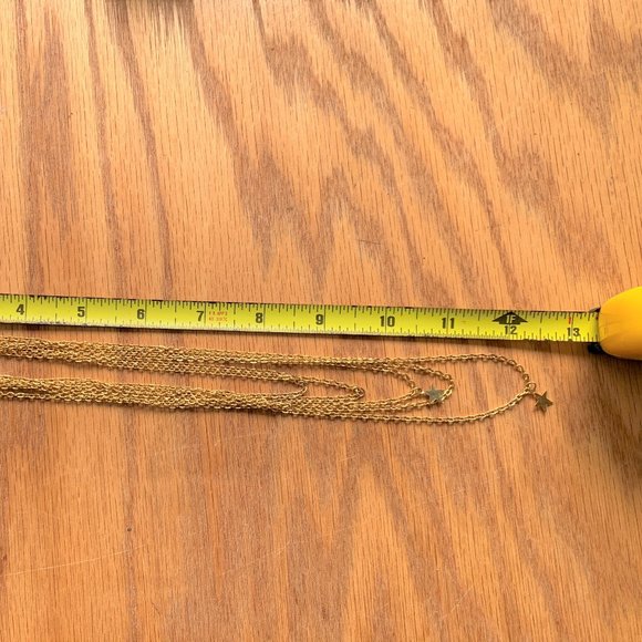 JEWELRY - NWOT 13in Fashion gold 5 chain layered necklace, stars, button clasp - Picture 6 of 7